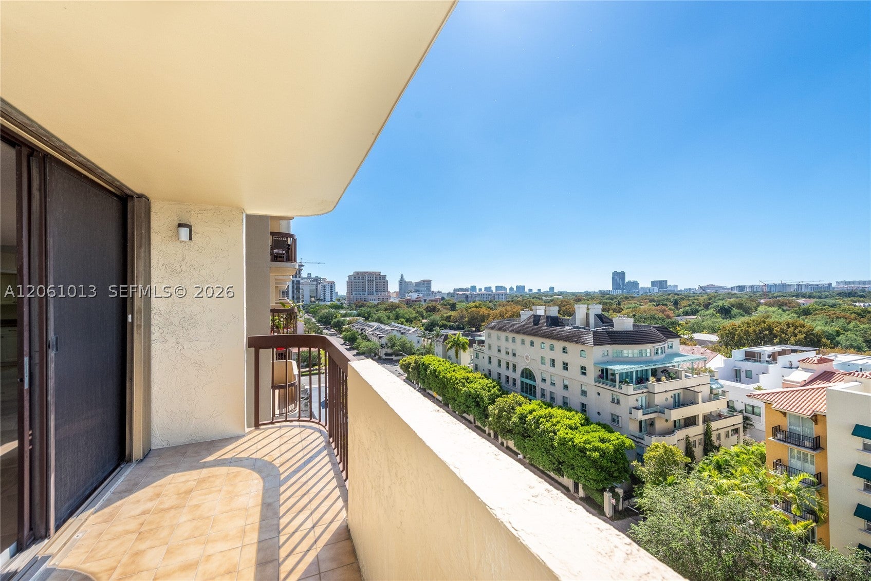 600 Biltmore Way 1014