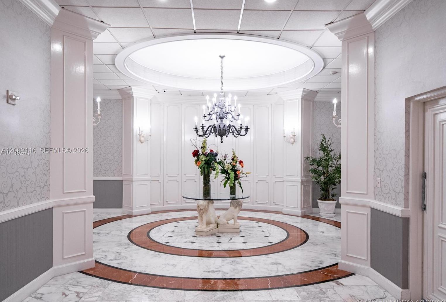 HALLMARK OF HOLLYWOOD - Residential