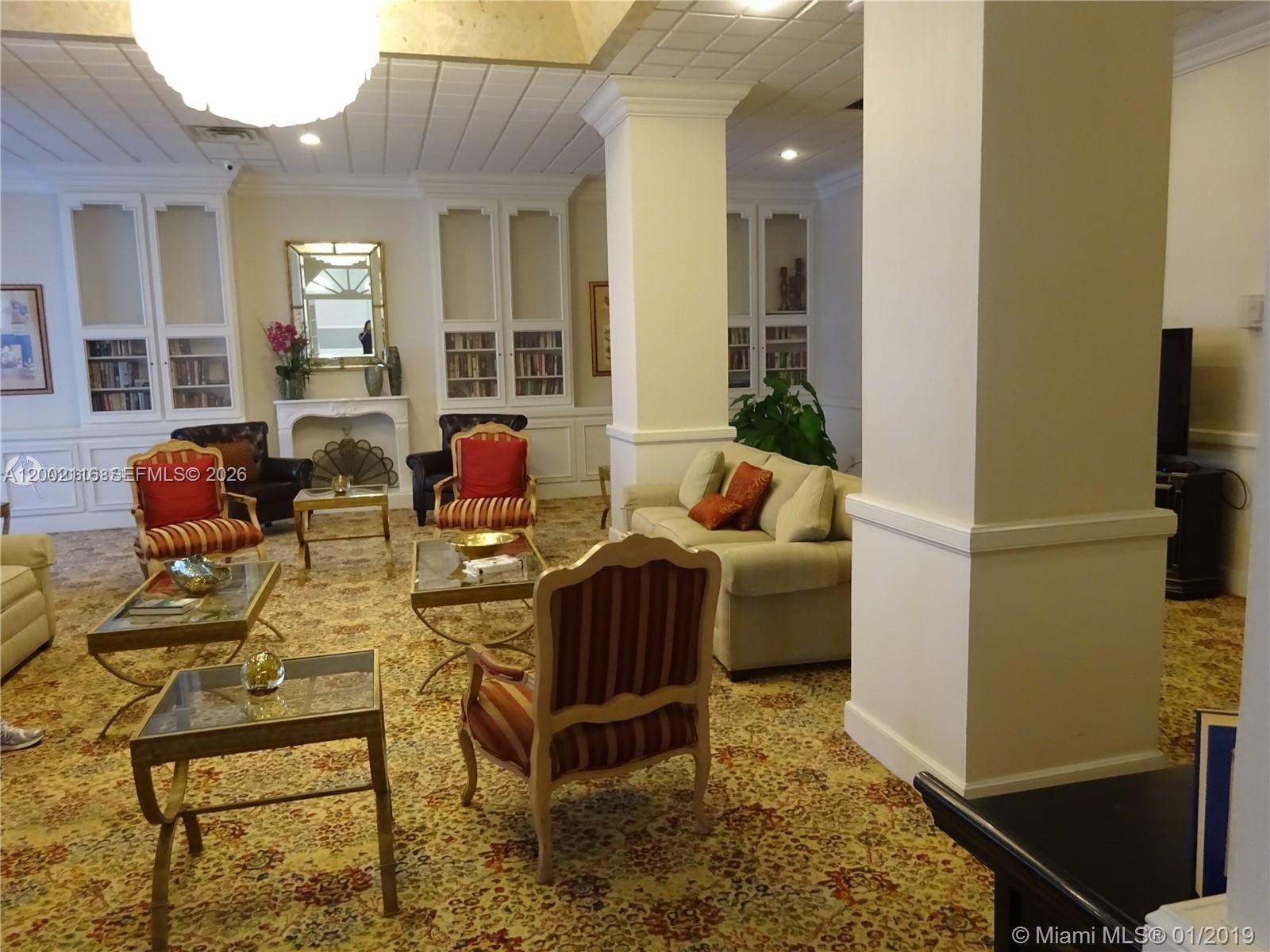 HALLMARK OF HOLLYWOOD - Residential