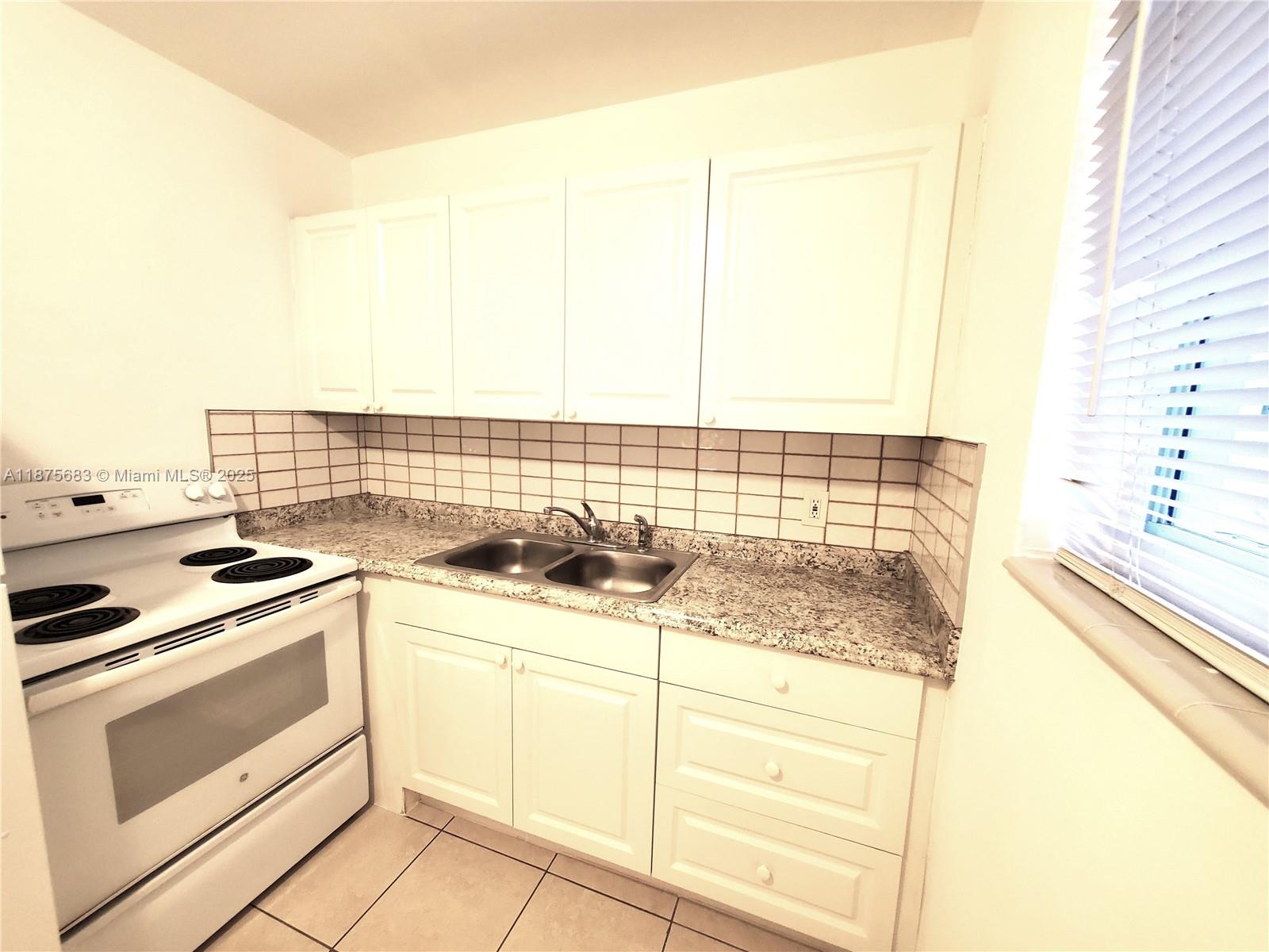 DALTON MANOR - Residential Lease