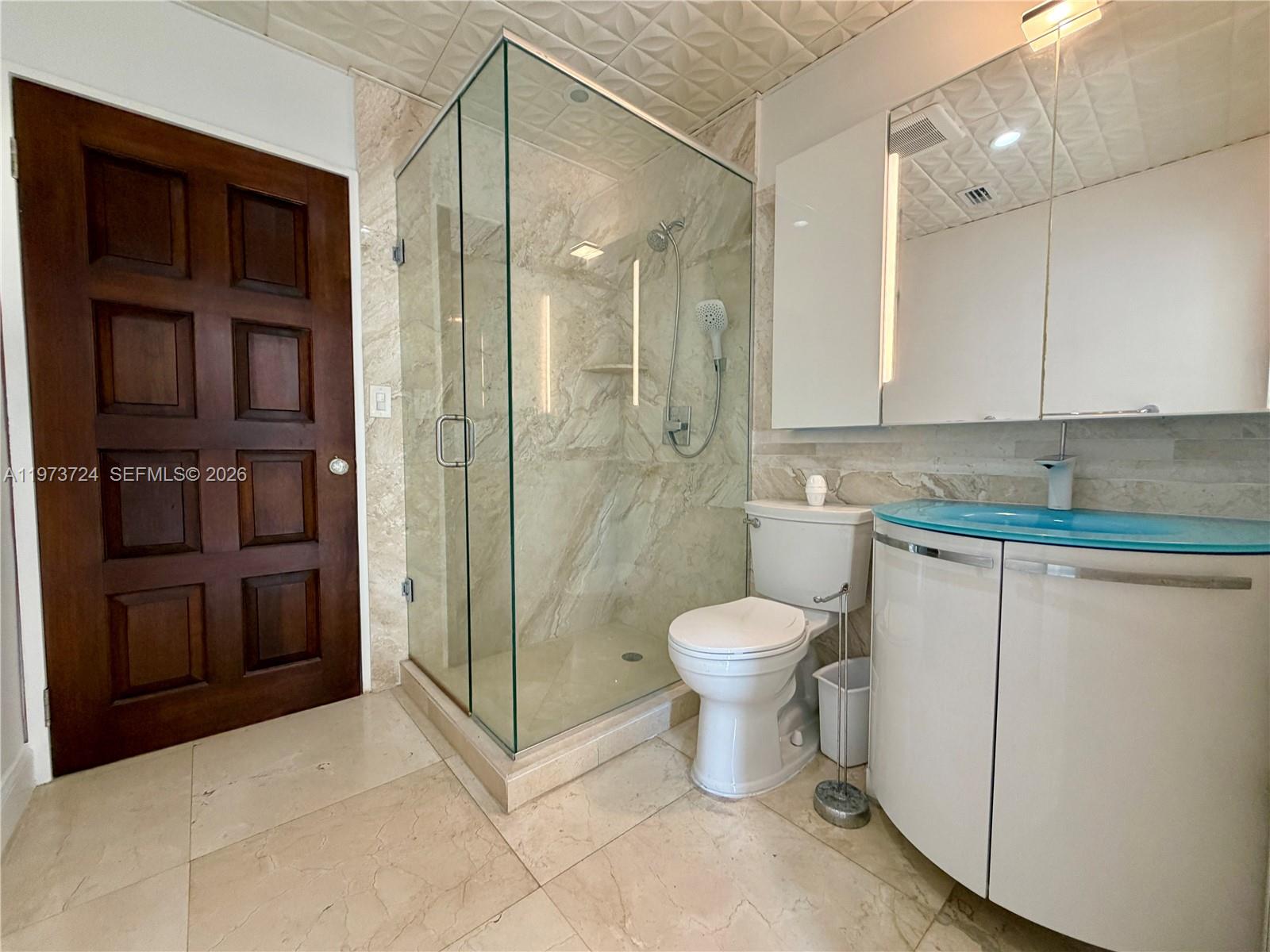 EASTERN SHORES 1ST ADDN - Residential