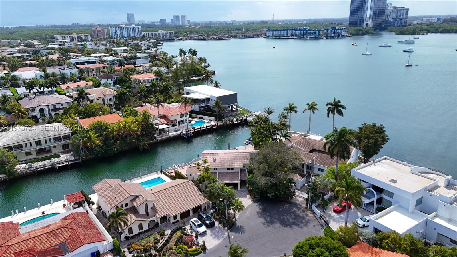 EASTERN SHORES 1ST ADDN - Residential