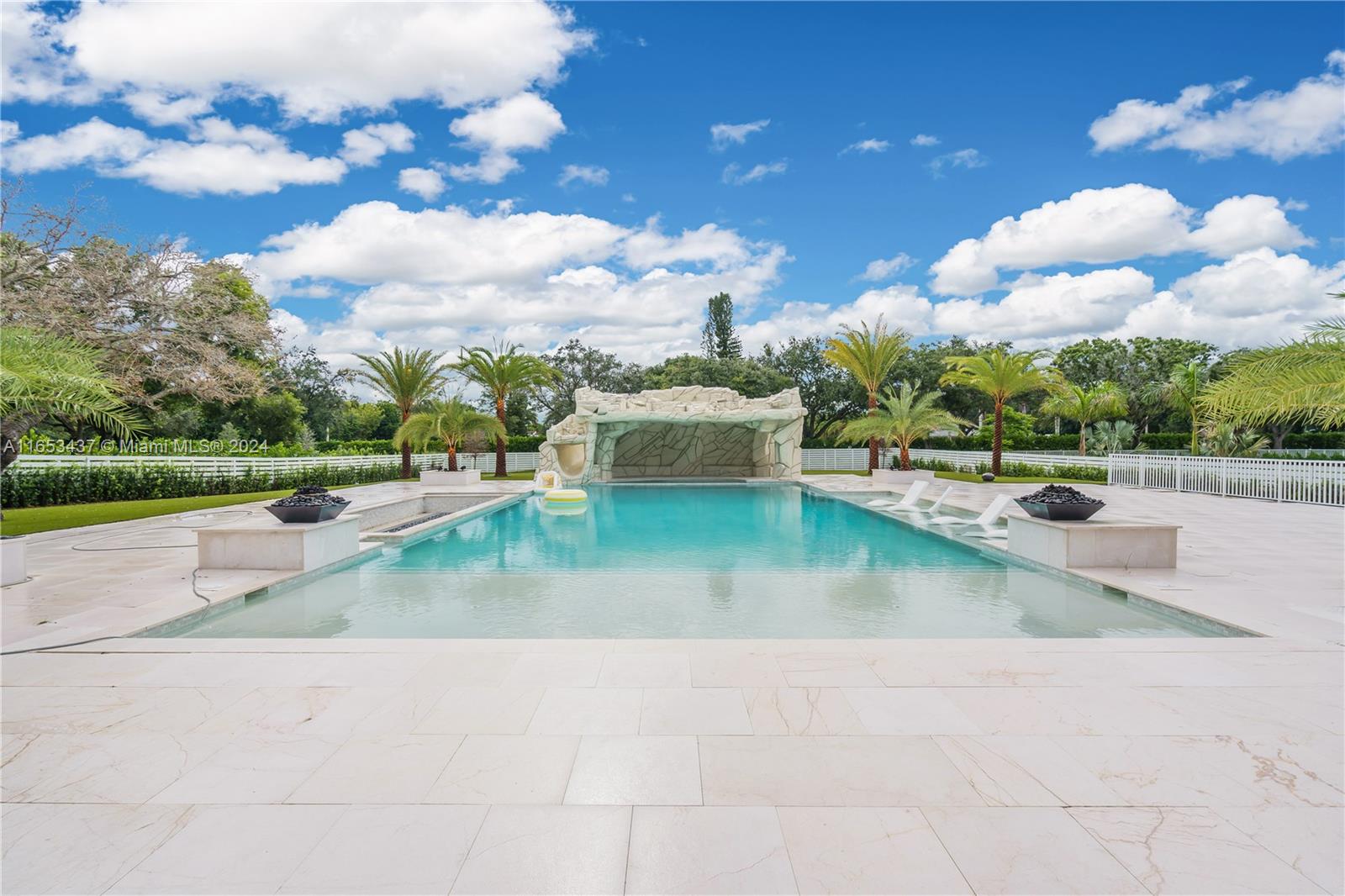 CIRCLE S ESTATES - Residential