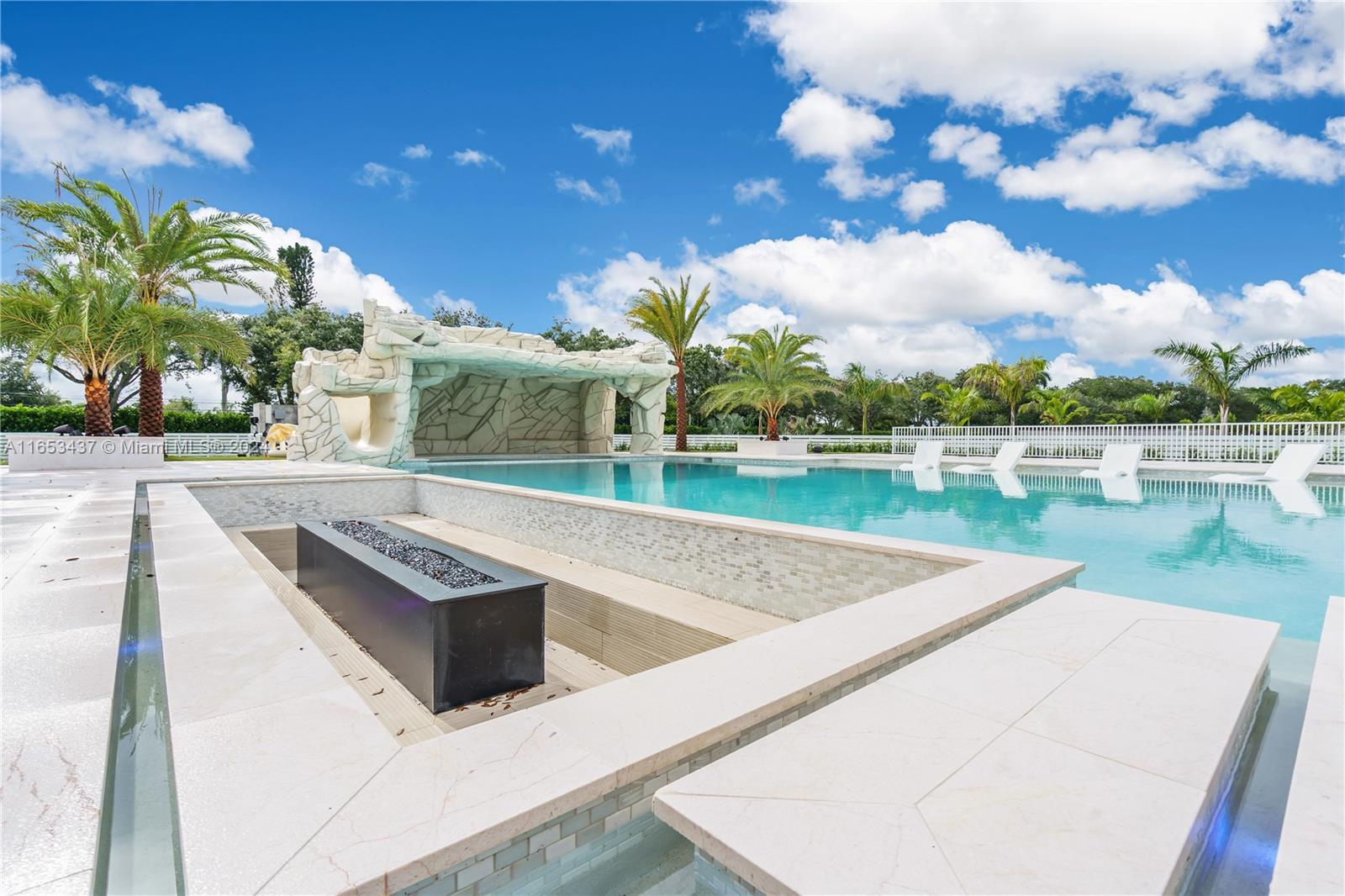 CIRCLE S ESTATES - Residential