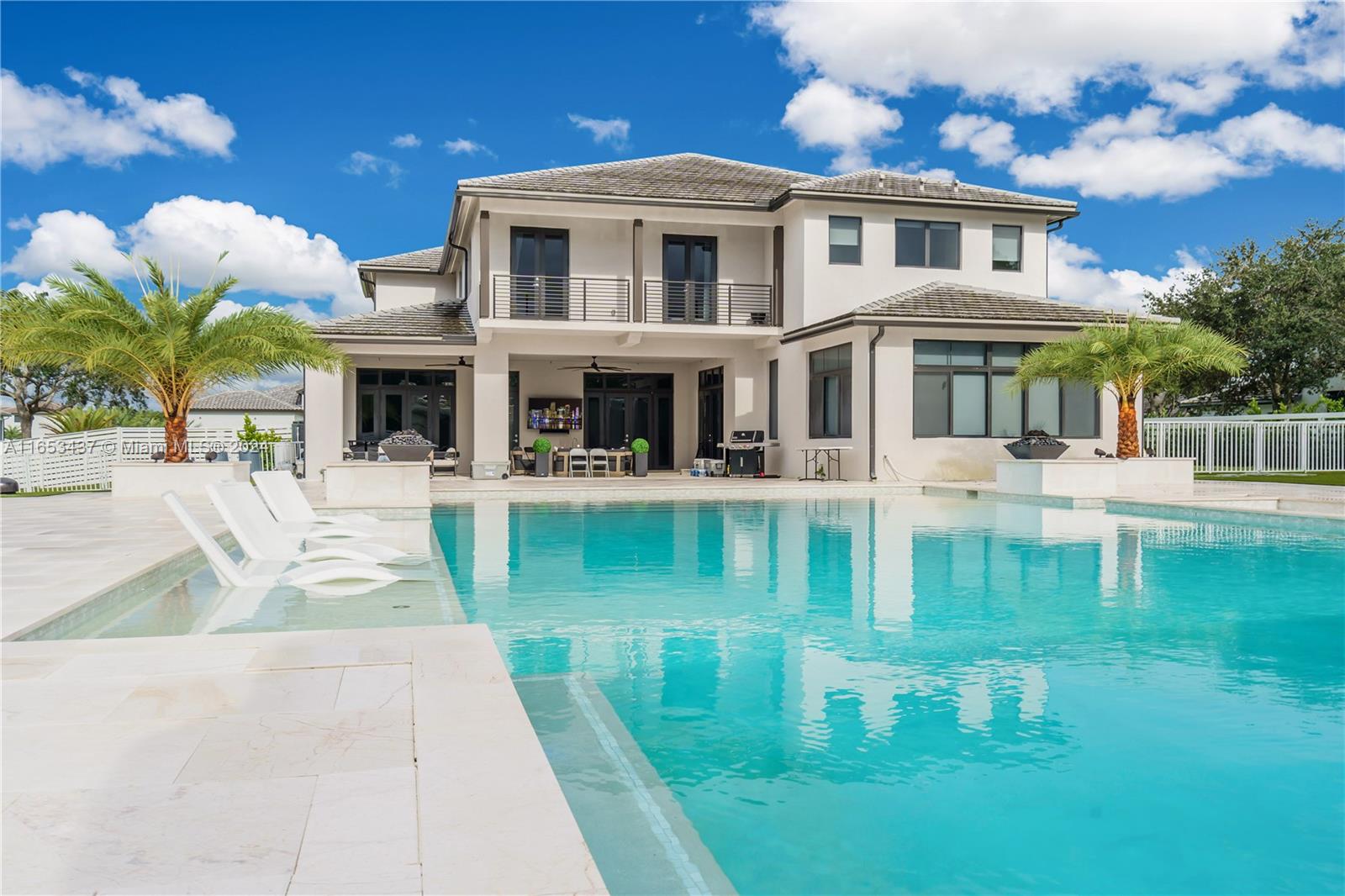 CIRCLE S ESTATES - Residential
