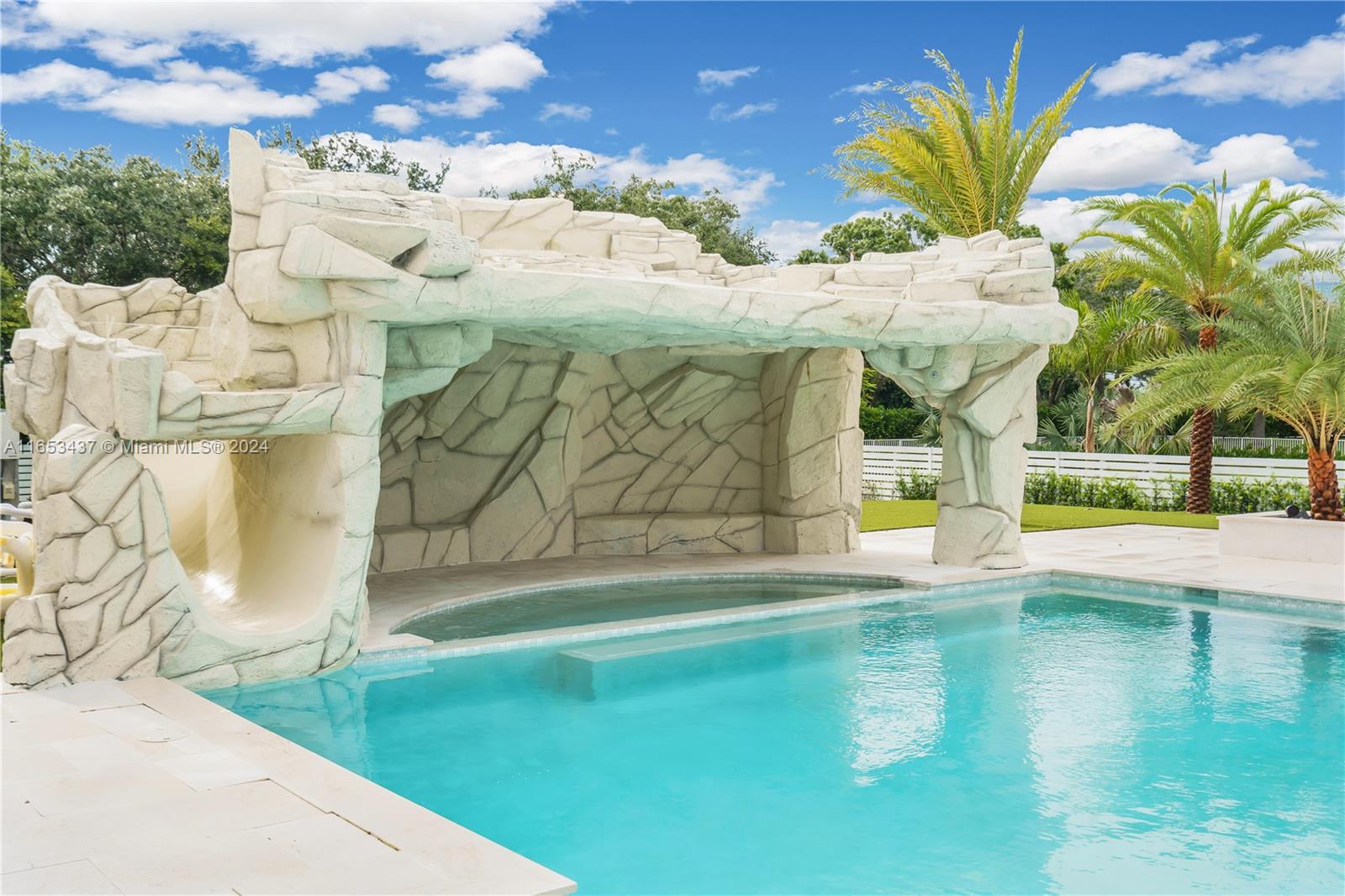 CIRCLE S ESTATES - Residential