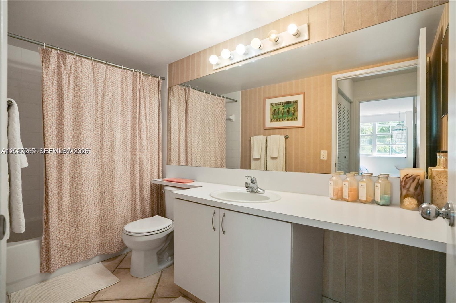 THE YACHT CLUB AT AVENTUR - Residential