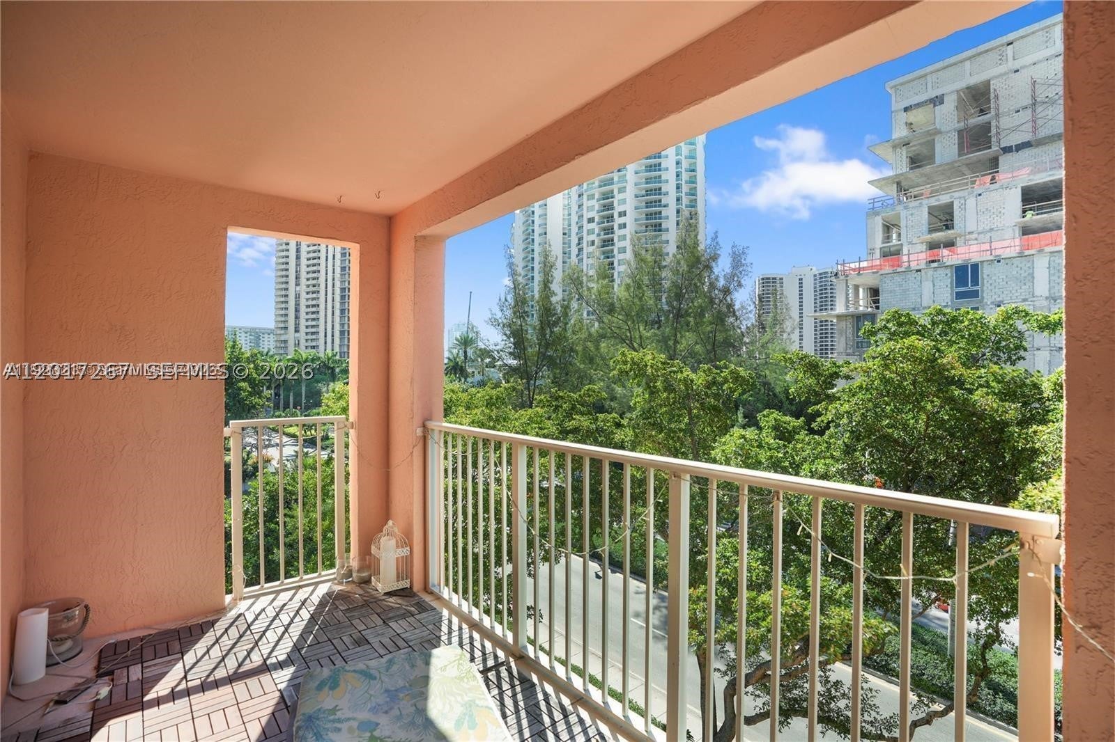 19555 E Country Club Dr