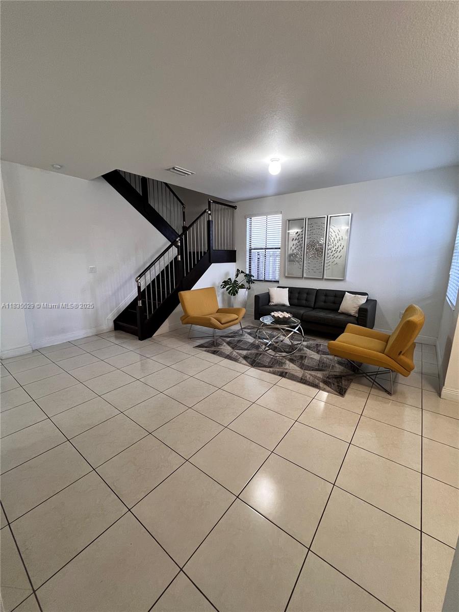 FONTAINEBLEAU WEST NORTH - Residential