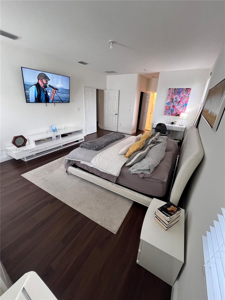 FONTAINEBLEAU WEST NORTH - Residential