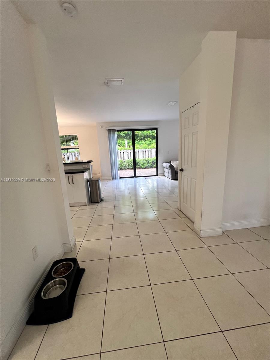 FONTAINEBLEAU WEST NORTH - Residential