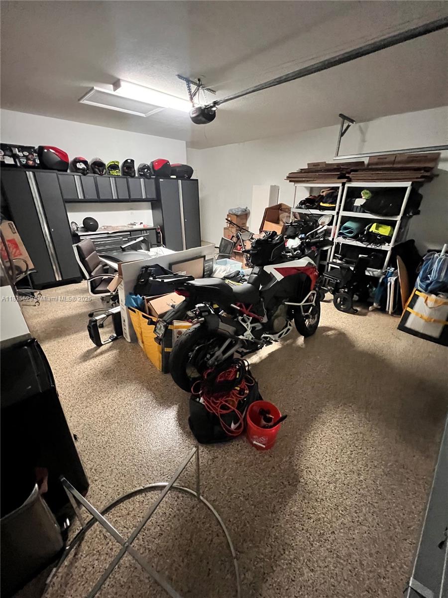 FONTAINEBLEAU WEST NORTH - Residential