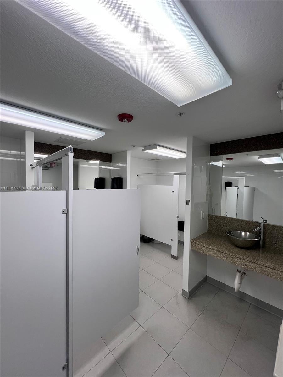 FONTAINEBLEAU WEST NORTH - Residential