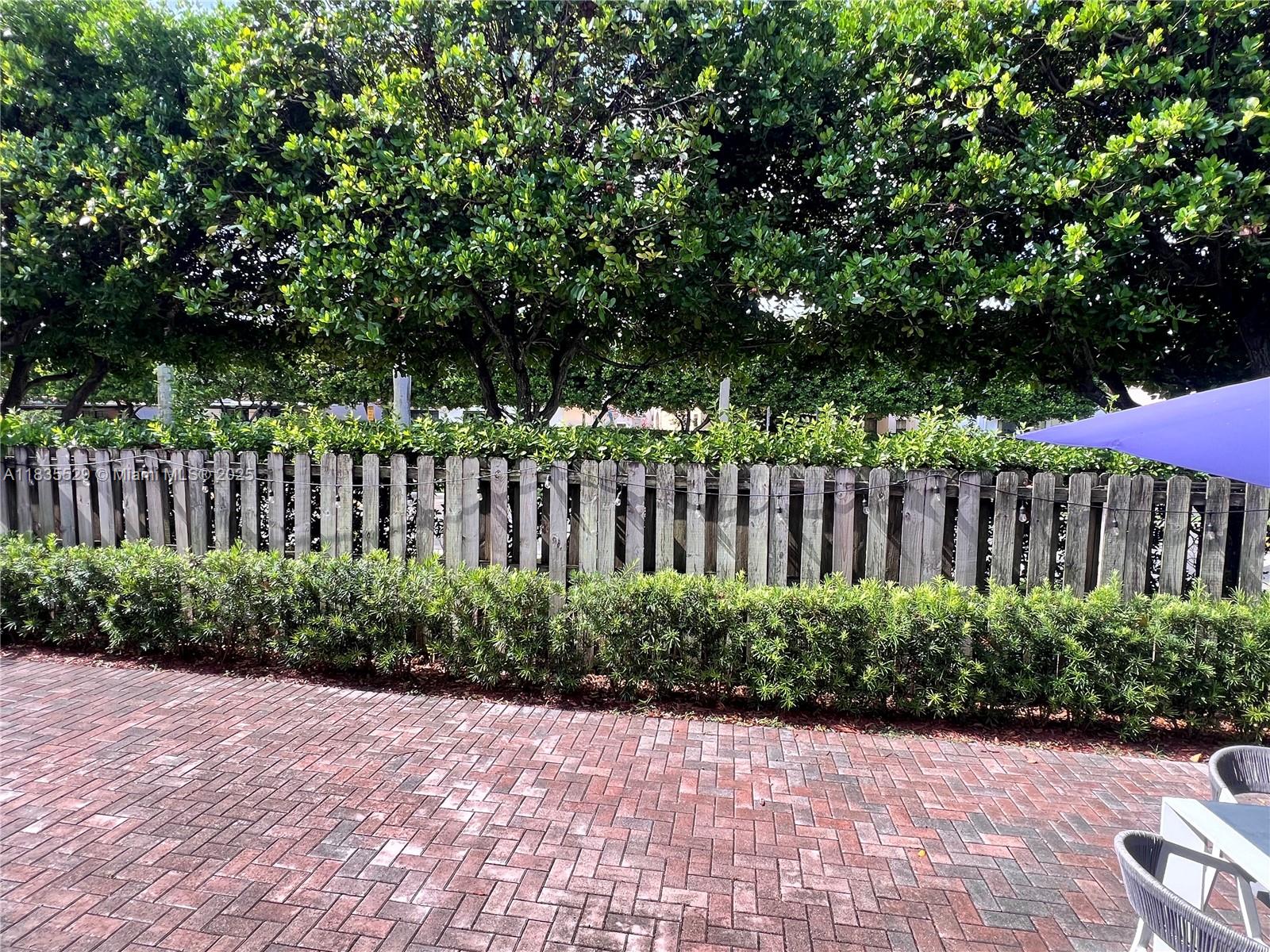 FONTAINEBLEAU WEST NORTH - Residential