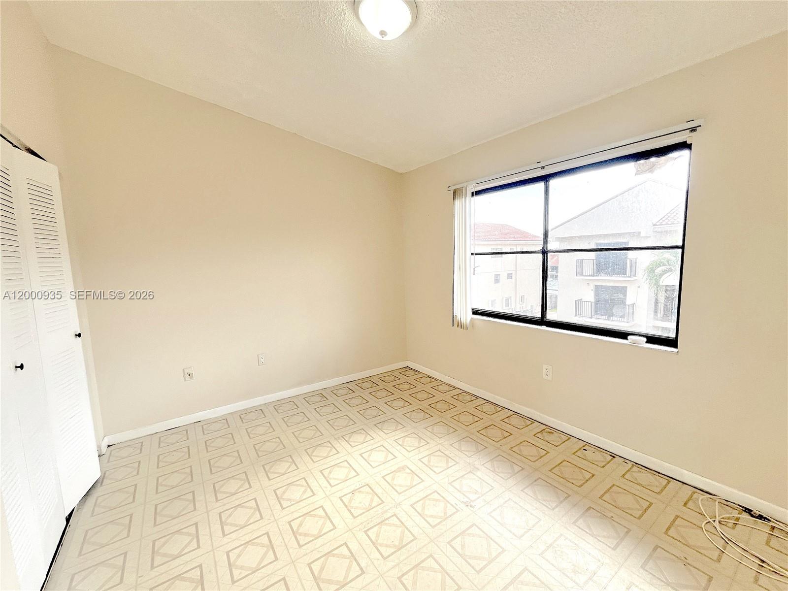 RESIDENCIAL COND - Residential Lease