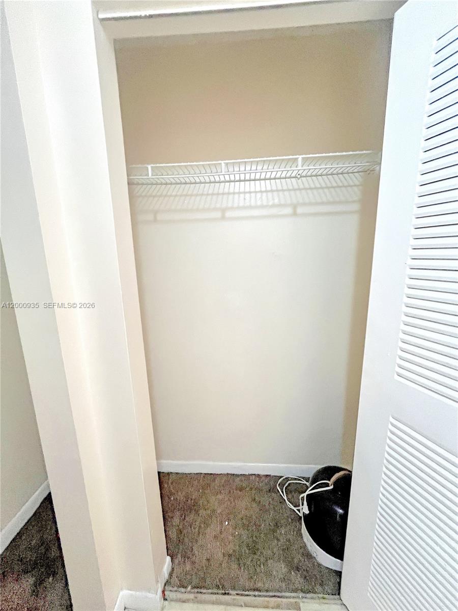 RESIDENCIAL COND - Residential Lease