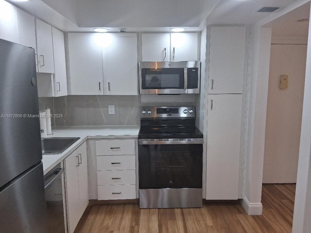 PARK PLACE CONDOMINIUM NO - Residential Lease