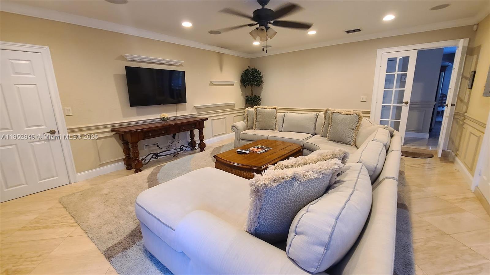 VENETIAN ISLES 3RD SEC - Residential Lease