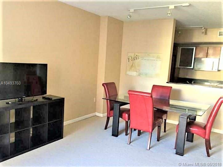 VENTURE AT AVENTURA WEST - Residential Lease