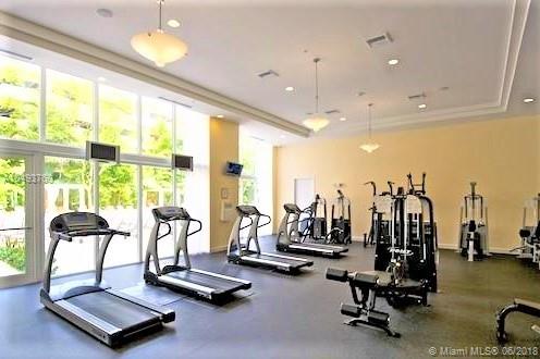 VENTURE AT AVENTURA WEST - Residential Lease