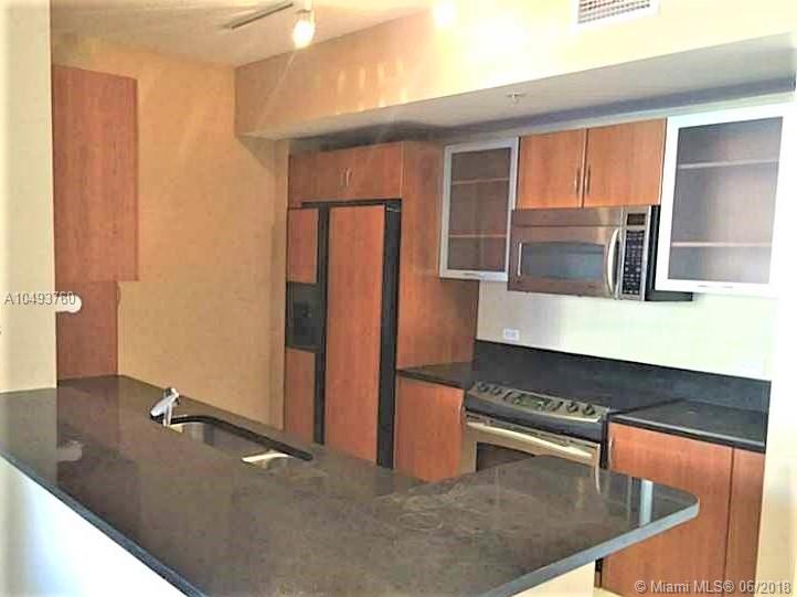 VENTURE AT AVENTURA WEST - Residential Lease