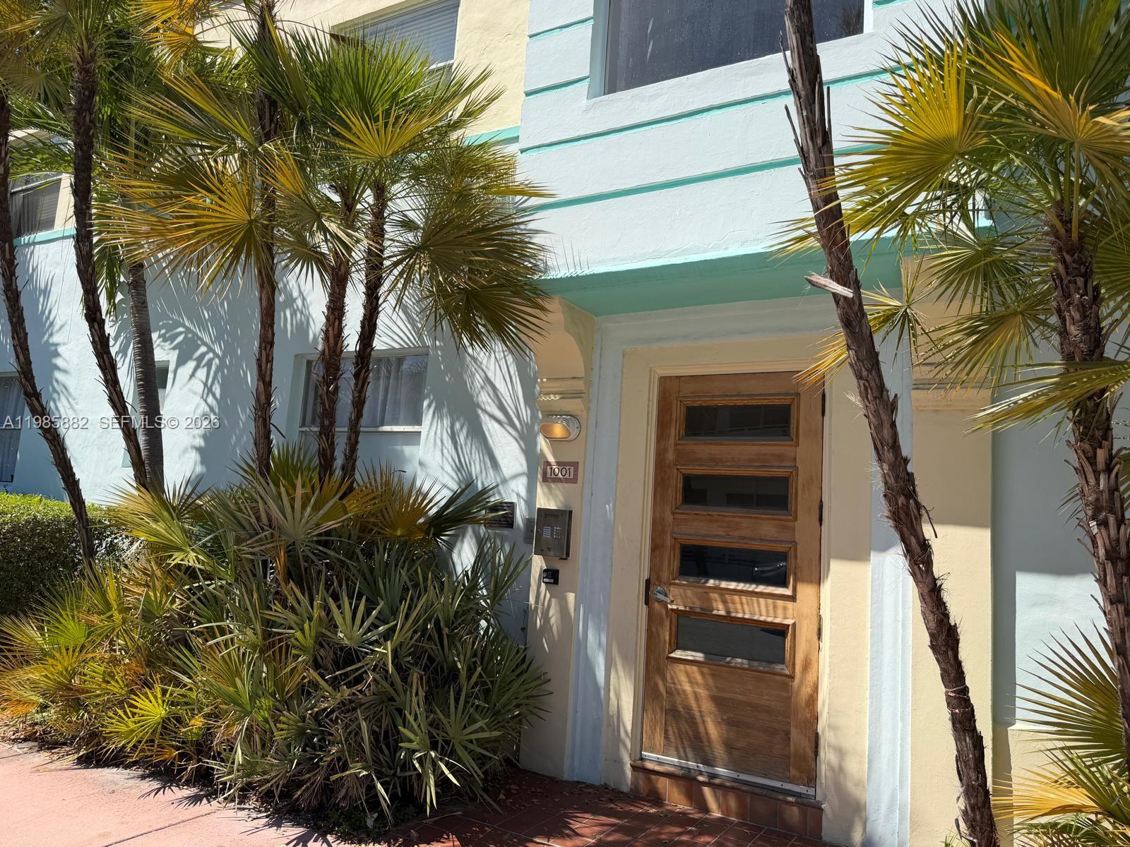 THE FRANCIS CONDO - Residential