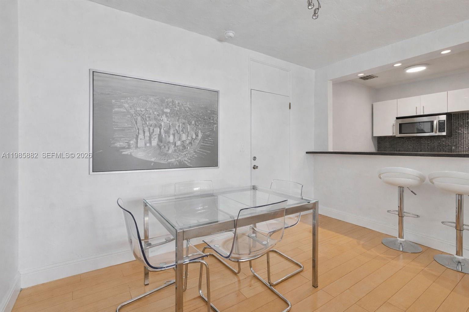 THE FRANCIS CONDO - Residential