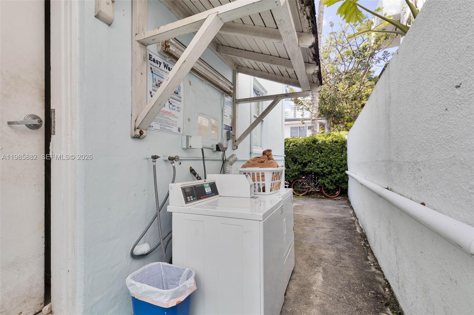 THE FRANCIS CONDO - Residential