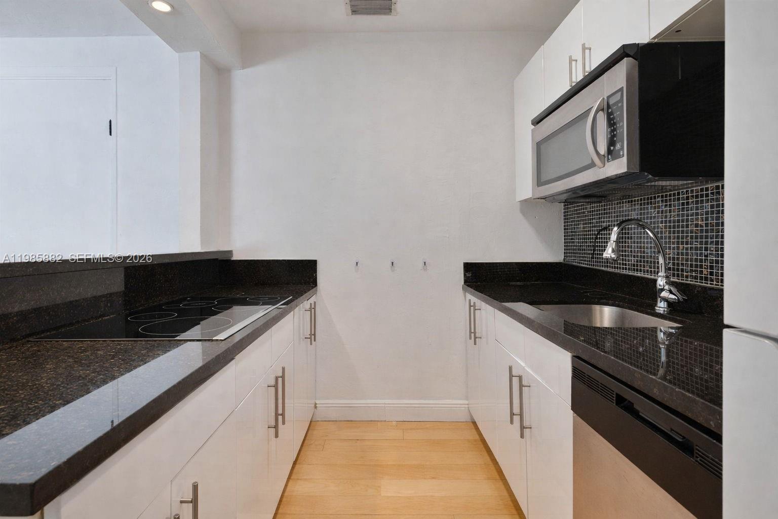 THE FRANCIS CONDO - Residential