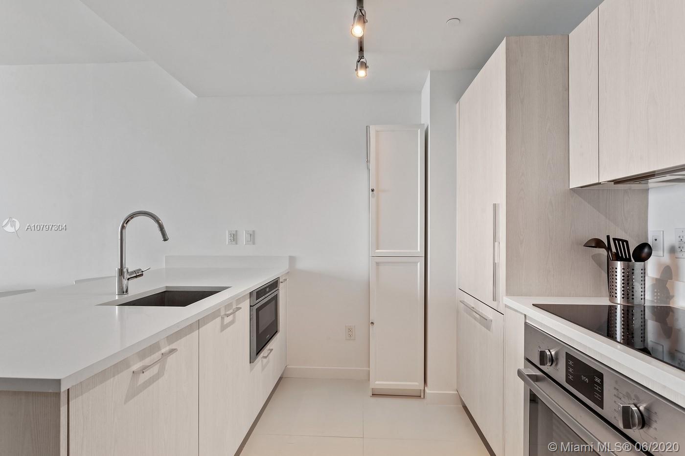 PARAISO BAYVIEWS CONDO - Residential