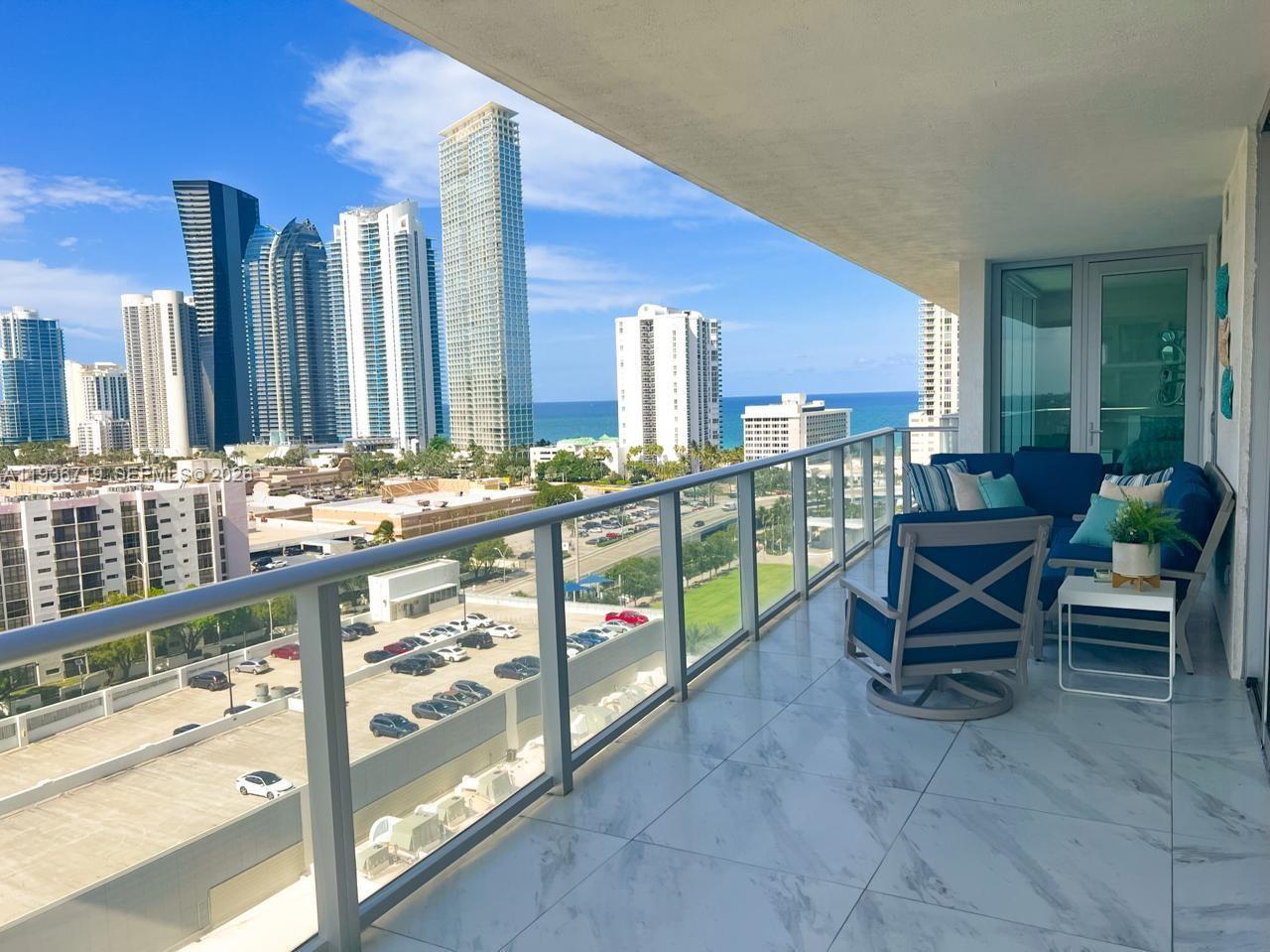 PARQUE TOWERS CONDO - Residential
