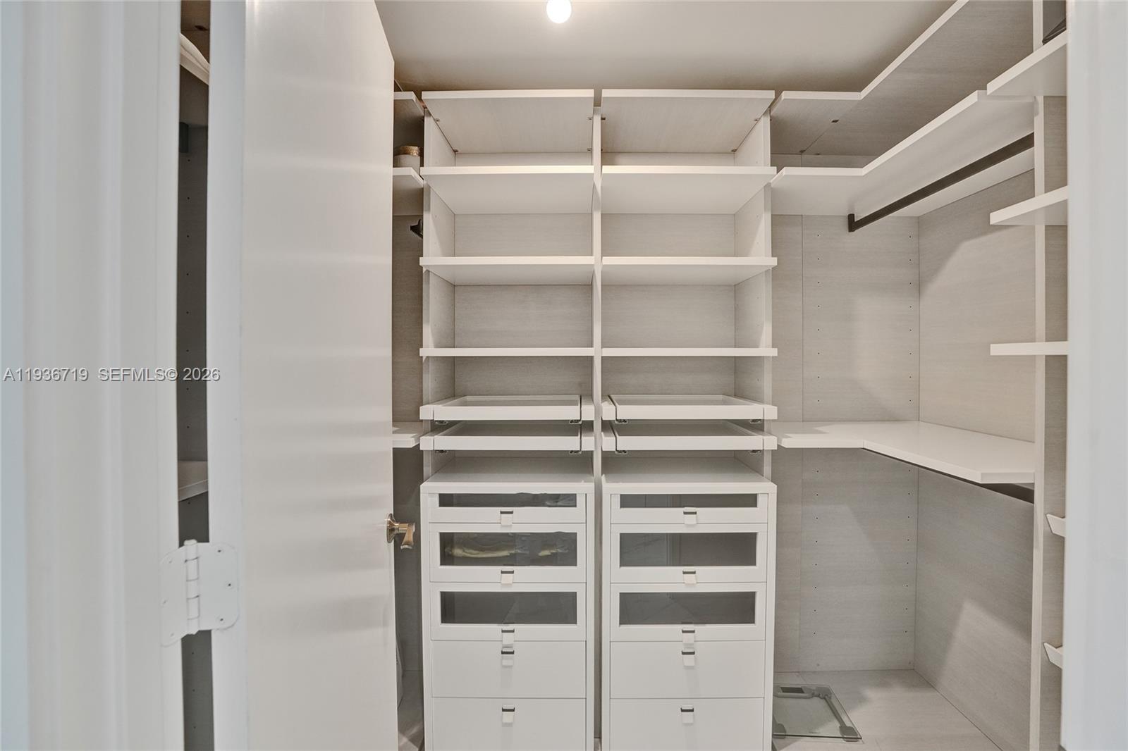 PARQUE TOWERS CONDO - Residential