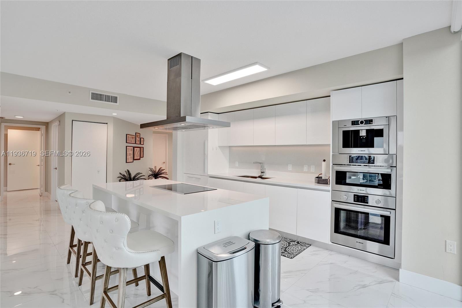 PARQUE TOWERS CONDO - Residential