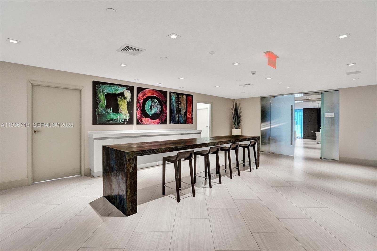 PARQUE TOWERS CONDO - Residential