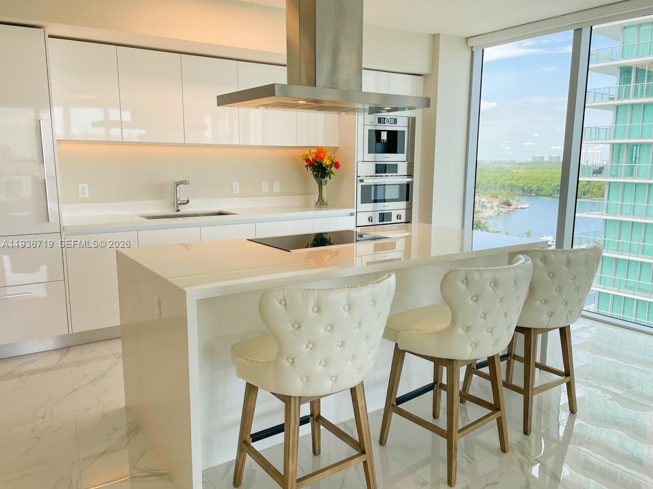 PARQUE TOWERS CONDO - Residential