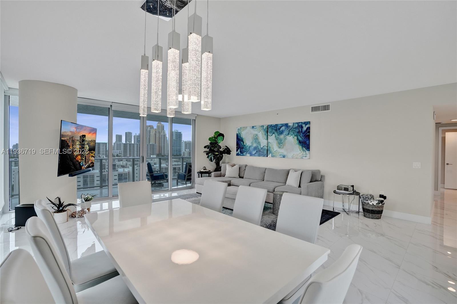 PARQUE TOWERS CONDO - Residential