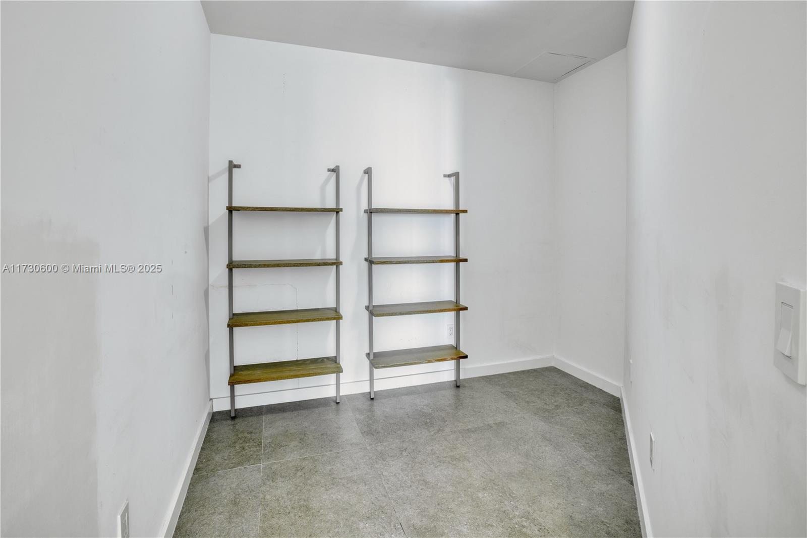 1300 S MIAMI AVENUE CONDO - Residential