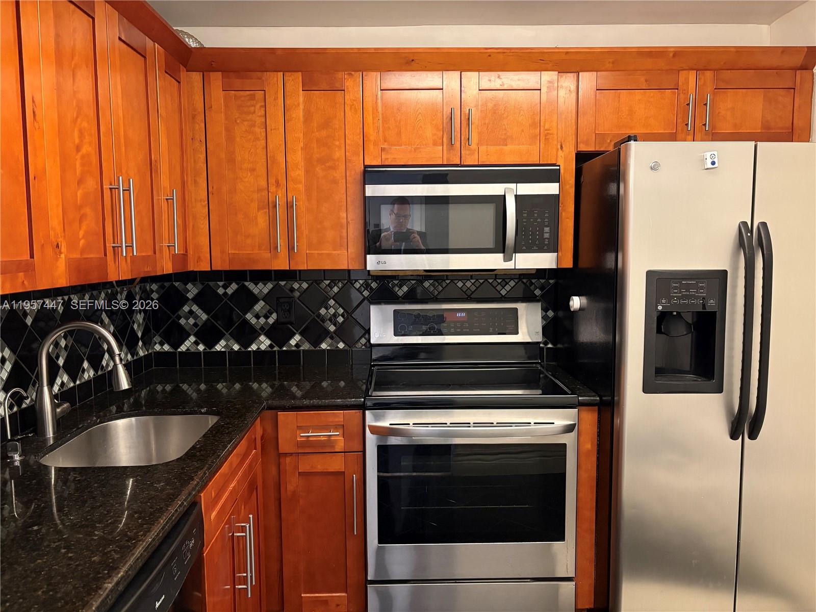 PLANTATION PLACE CONDO - Residential