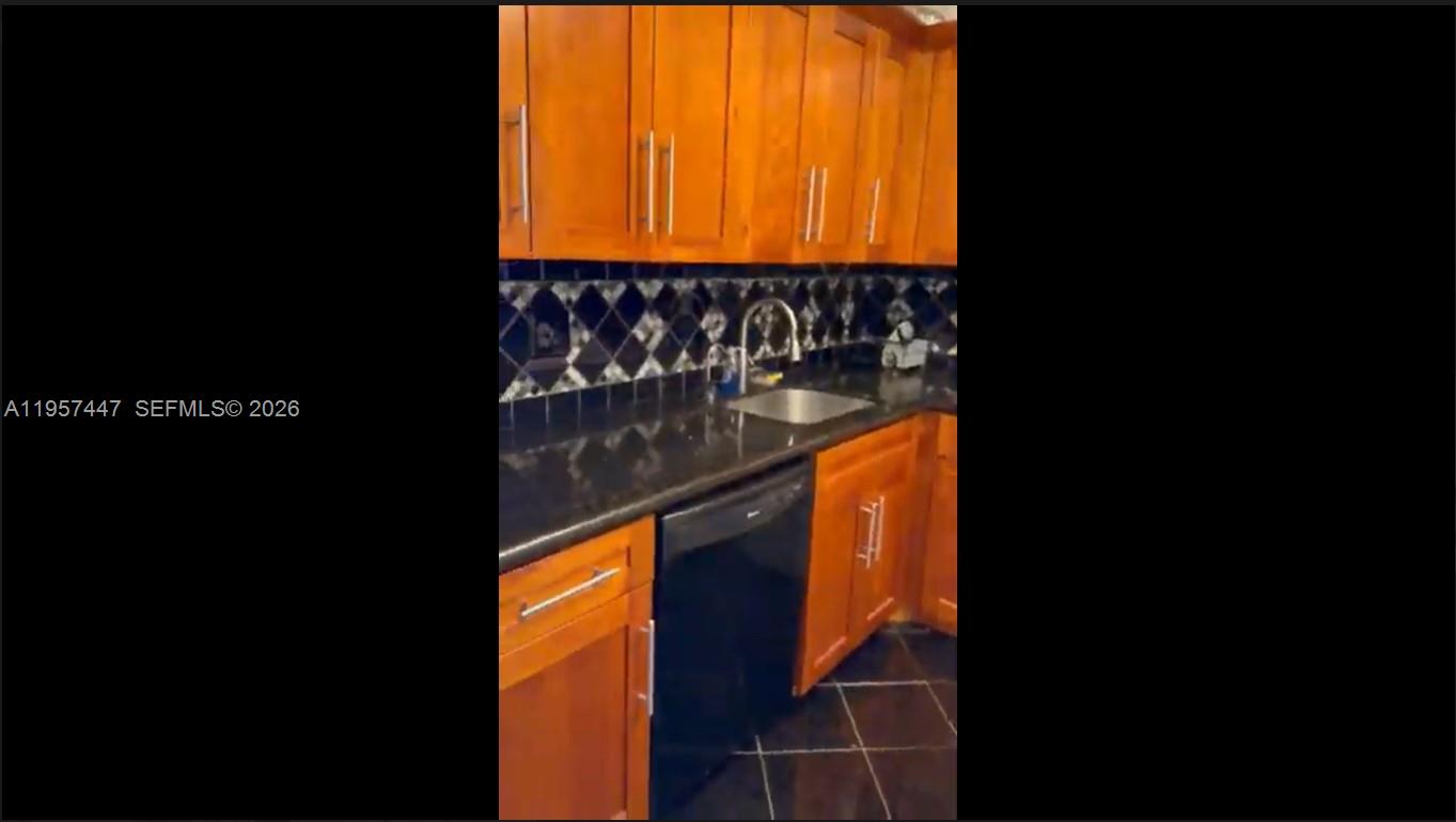 PLANTATION PLACE CONDO - Residential