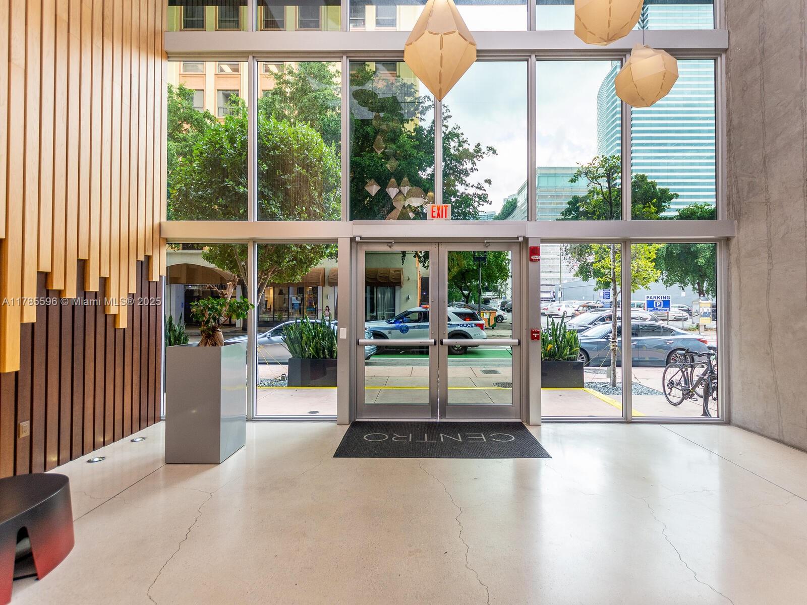 View photos, virtual tours, details... 151 SE 1st St 805