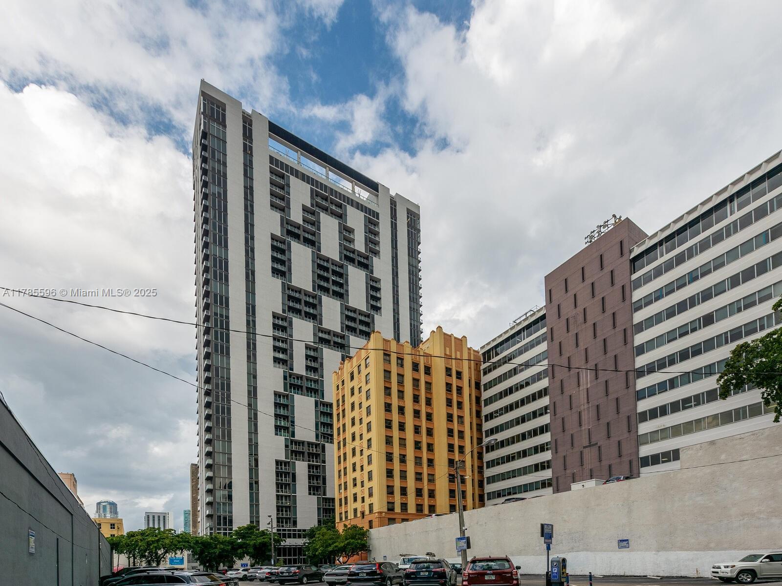View photos, virtual tours, details... 151 SE 1st St 805