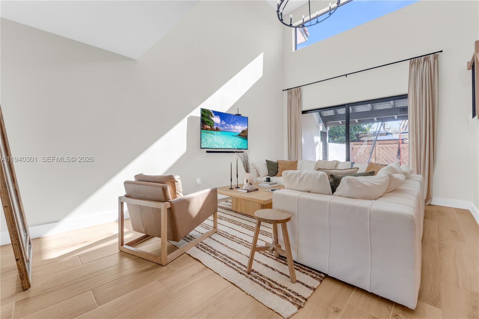 KENLAND COURT - Residential