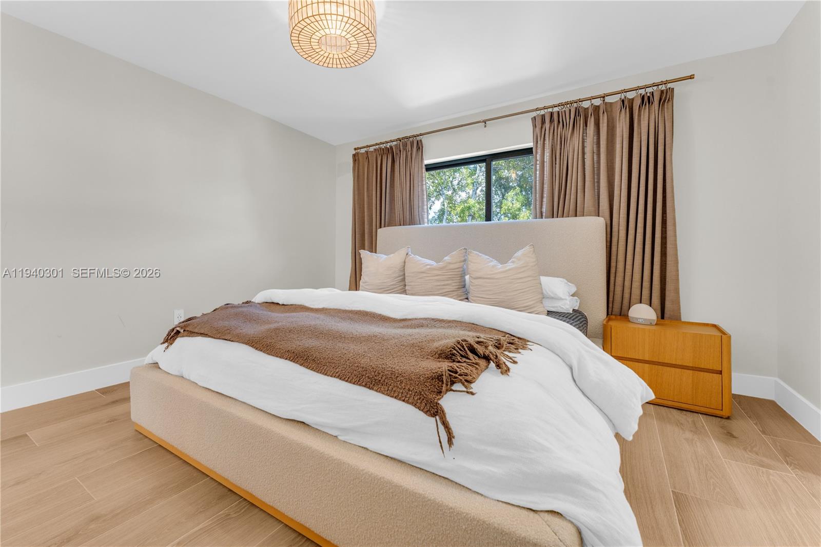 KENLAND COURT - Residential