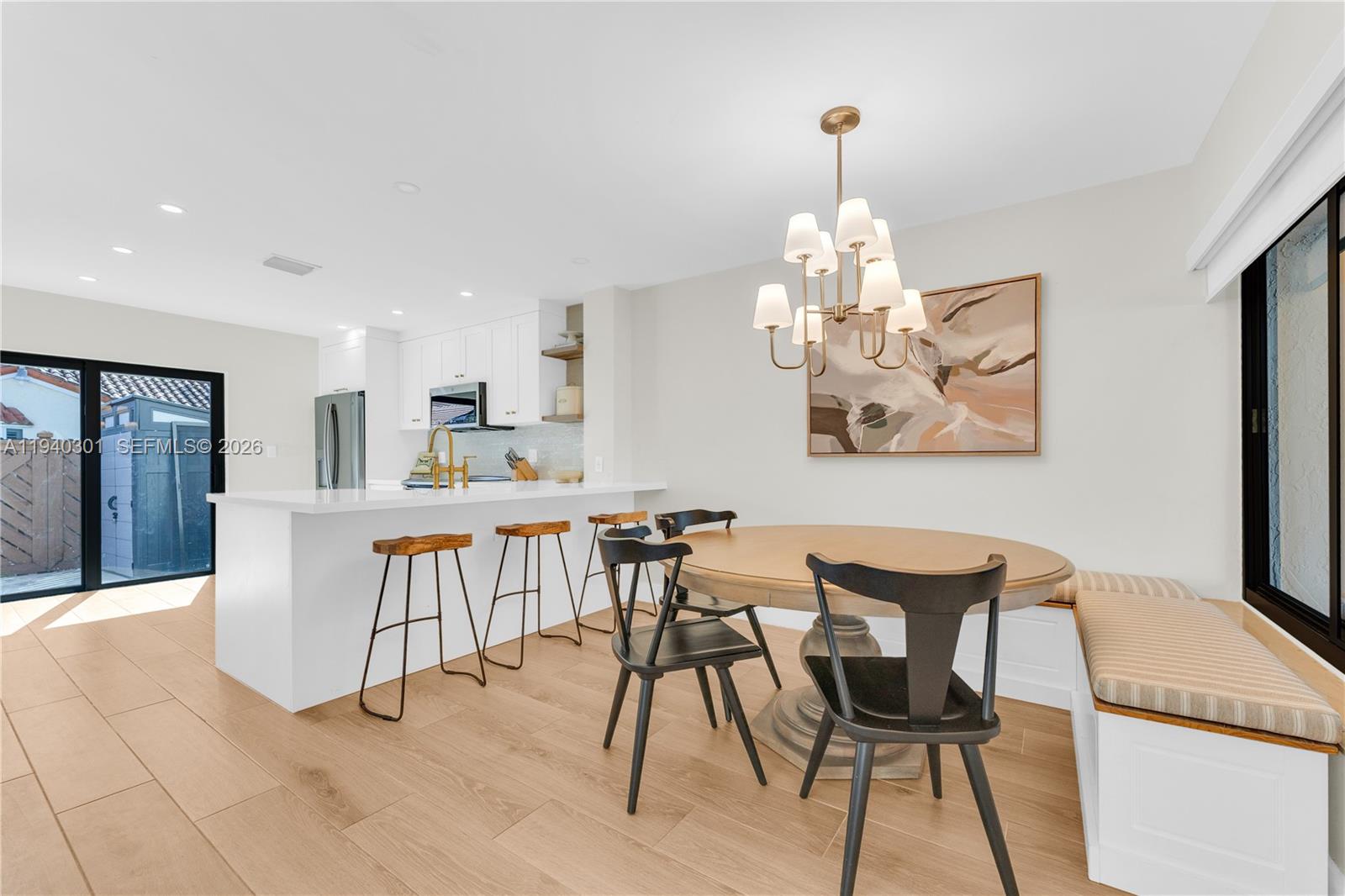 KENLAND COURT - Residential