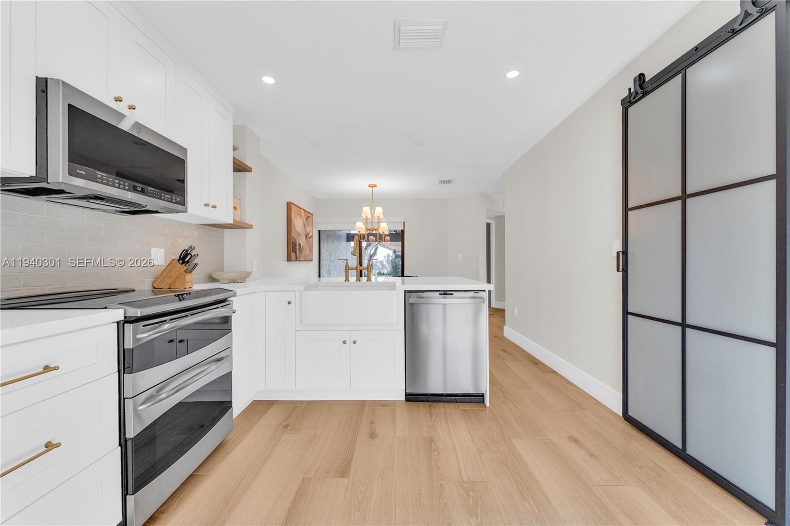 KENLAND COURT - Residential