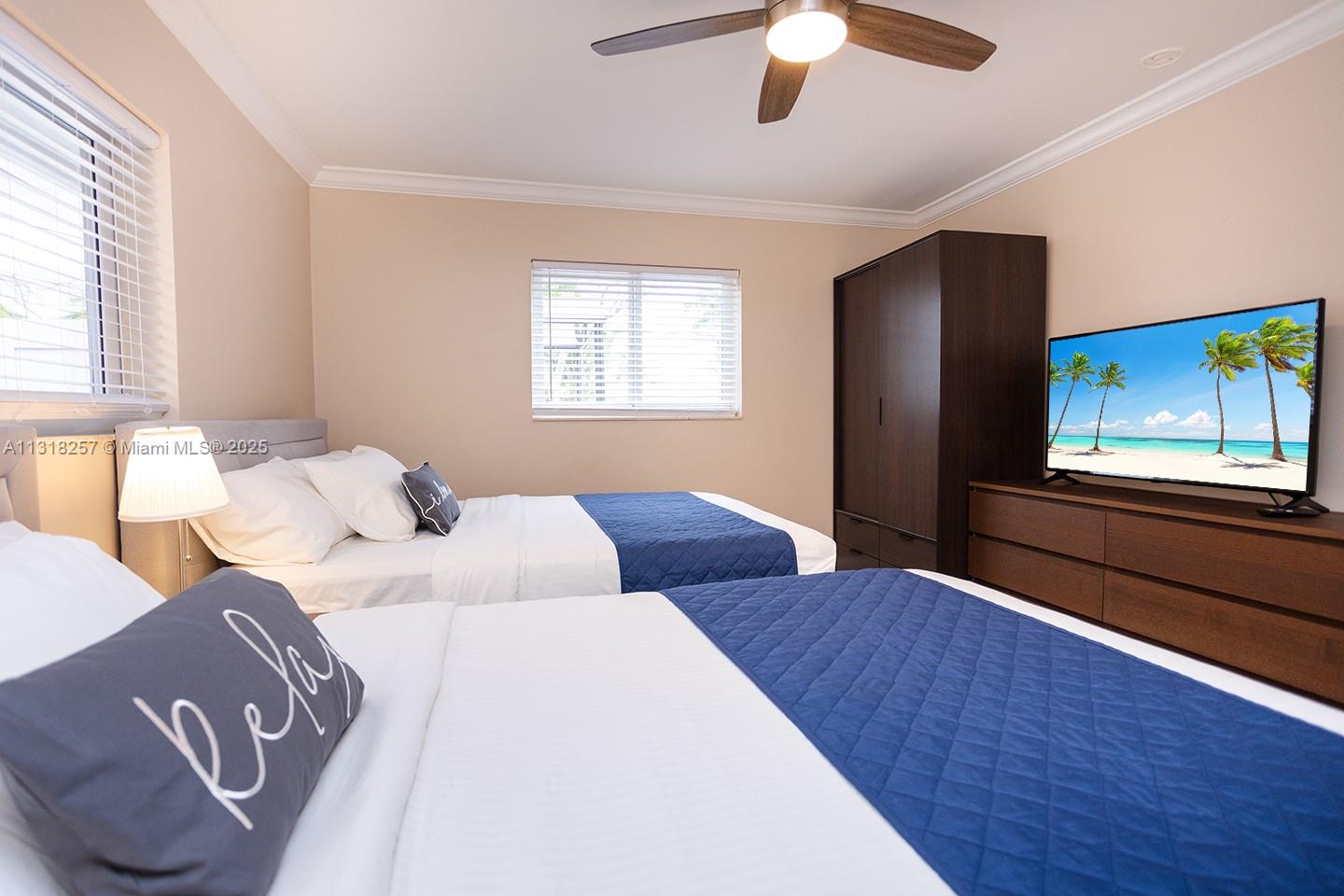 HOLLYWOOD LAKES SECTION - Residential Lease