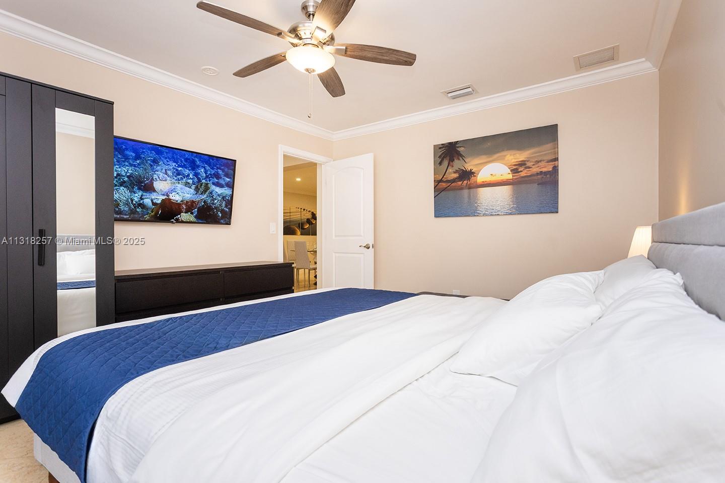 HOLLYWOOD LAKES SECTION - Residential Lease