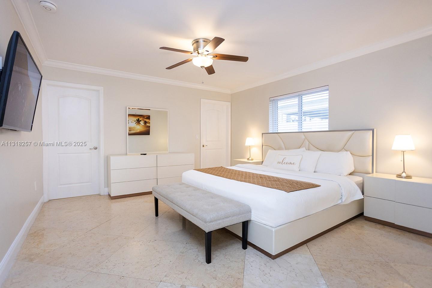 HOLLYWOOD LAKES SECTION - Residential Lease