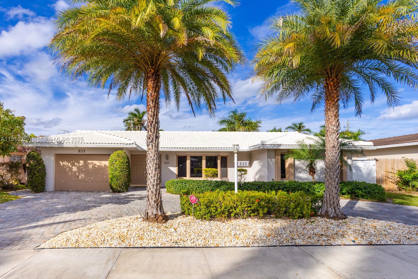 HOLLYWOOD LAKES SECTION - Residential Lease