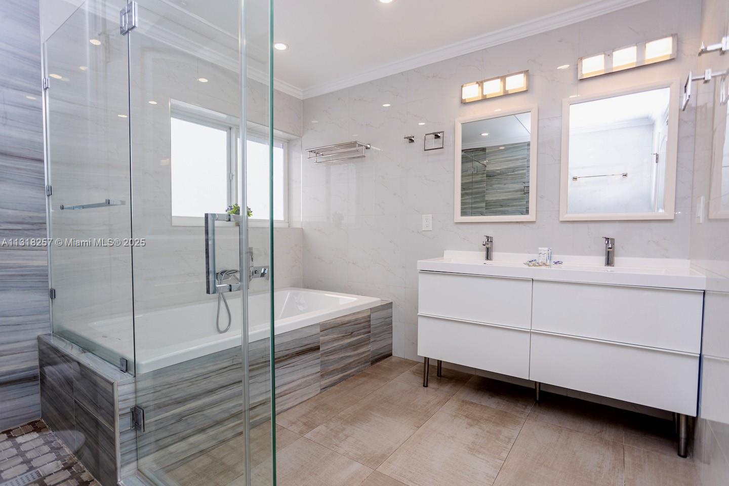 HOLLYWOOD LAKES SECTION - Residential Lease